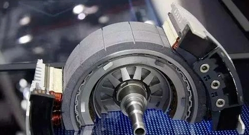 永磁同步電機(jī)為啥成為主要的驅(qū)動(dòng)電機(jī)？